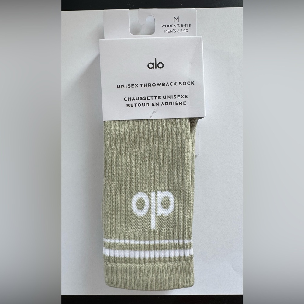 ALO Yoga Unisex Throwback Sock Limestone White Medium NEW NWT